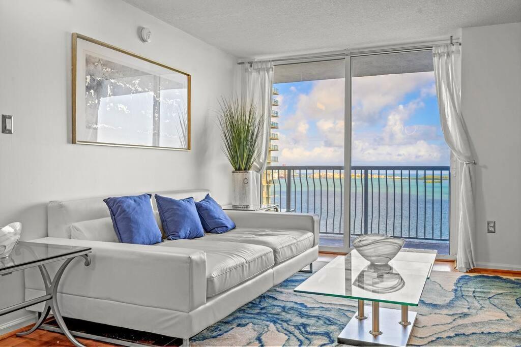 Incredible Ocean View 3 Bedrooms Unit Майами Экстерьер фото