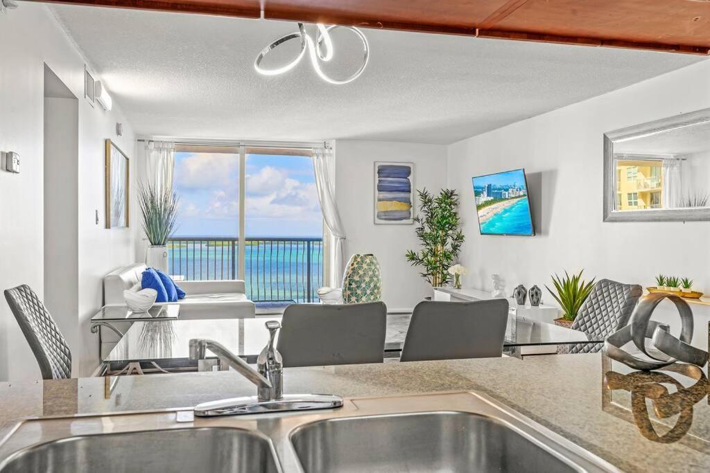 Incredible Ocean View 3 Bedrooms Unit Майами Экстерьер фото